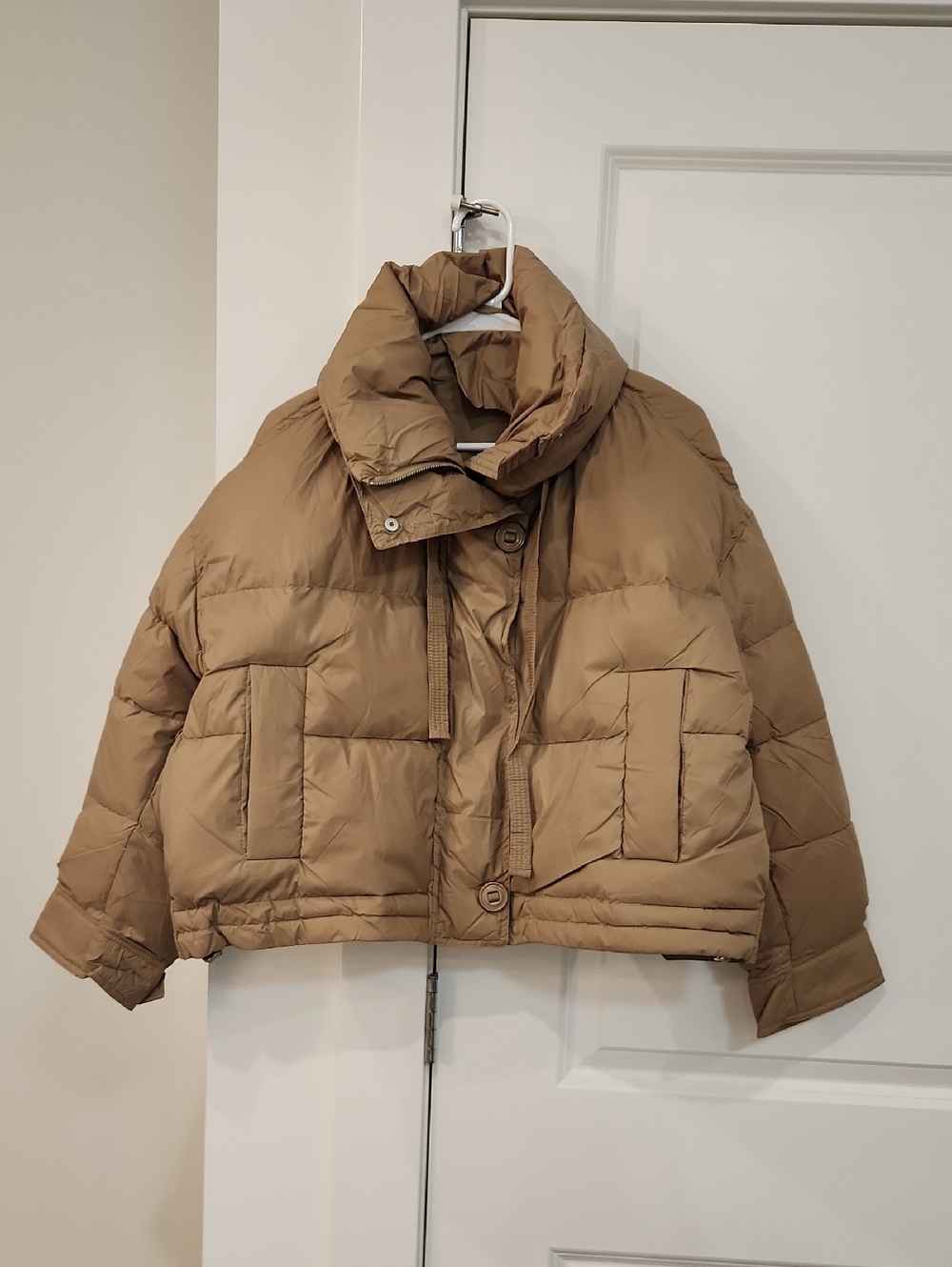 NWT Goose Down Cropped Puffer Jacket - Tan